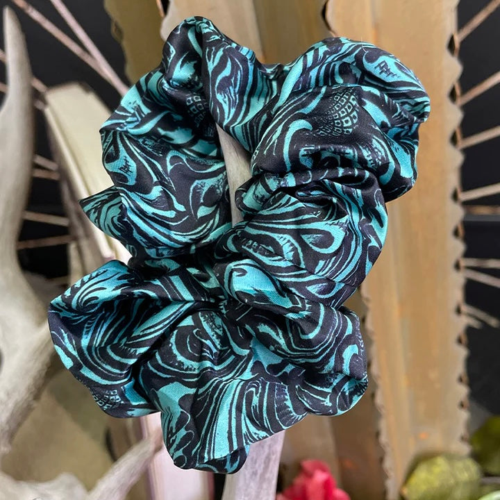 Sharidan Scrunchie | gussieduponline